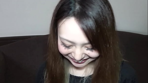 A little beautiful tsundere beauty with this visual de М! The nipple is crunchy and faints in agony! Standing back and missionary vaginal cum shot 2 barrage!