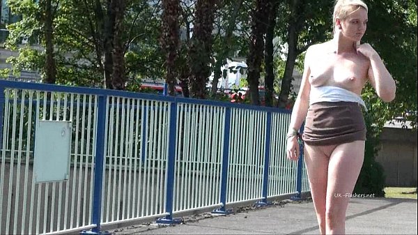 Download Video - Teen blonde flasher Carly Raes outdoor masturbation and exhibitionist babes
