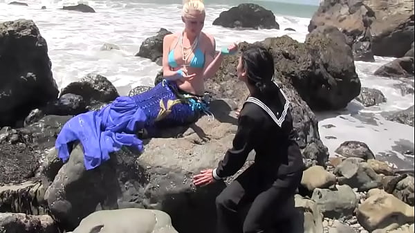 Lorelei Lee Plays With The Magical Mermaid Beretta James