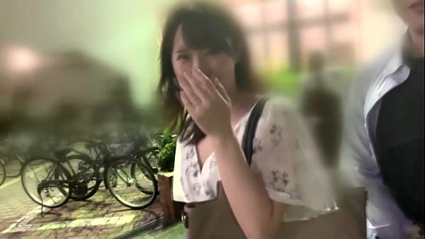 Serious seduction of a beautiful wife! A lewd wife whose pussy is always wet and horny after being seen and photographed while working as a nude model during her part-time job appears! !