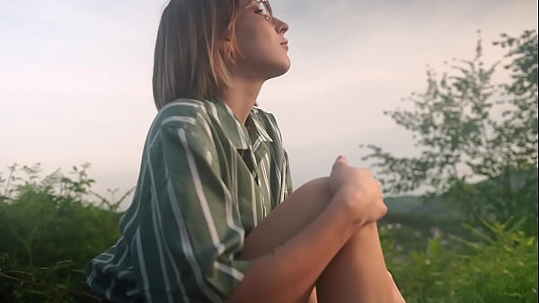 Download Video - i feel so horny on an outdoor date