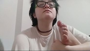 Double amputee sucks her foot FOOT FETISH