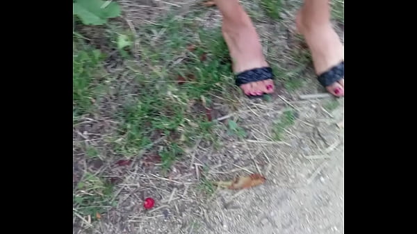 Arab Milf prostitute with impressive sexy toes and heels