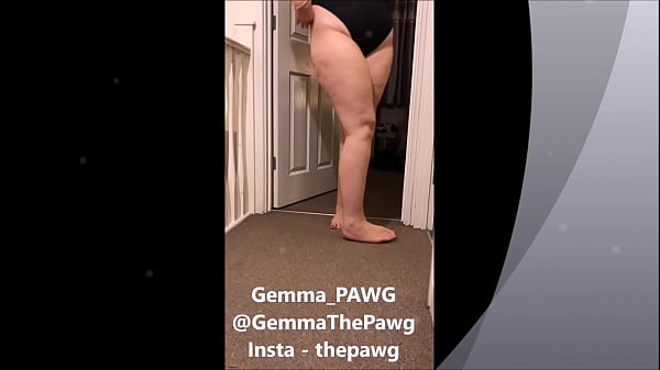 Big Booty Pawg Oiling her Booty