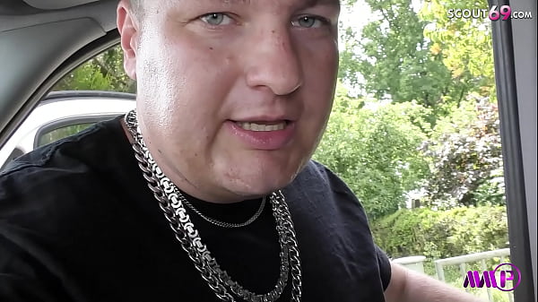 Download Video - VIELE FREMDE TYPEN SPONTAN IM BUS GEBLASEN - BBW MILF DEUTSCH