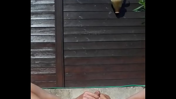 Apr&egrave;s ma s&eacute;ance d'assouplissement,caresse de ma...