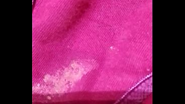 Calzon sucio de mi jefa asta pelos traia