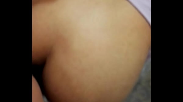 wife in barthroom