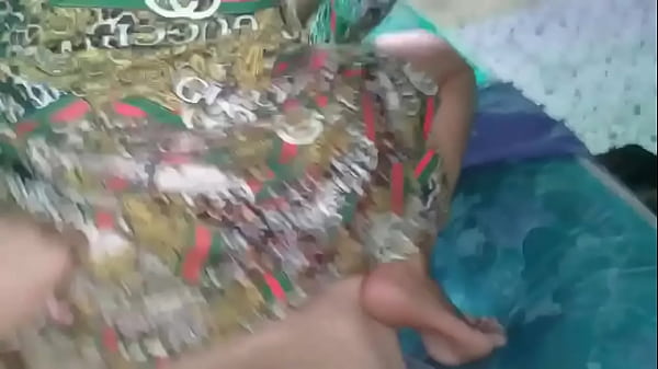 Su marido mira mientras yo la penetró y la llen...