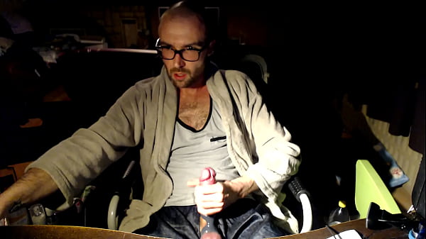 Download Video - BelgianXL enjoying himself with his monster cock