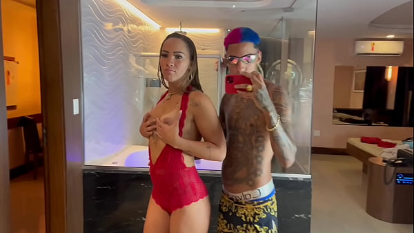 Download Video - COMENDO A GOSTOSA QUE CONHECI NO FACEBOOK DO RJ &lpar;COMPLETO NO RED E NO CHER&rpar;