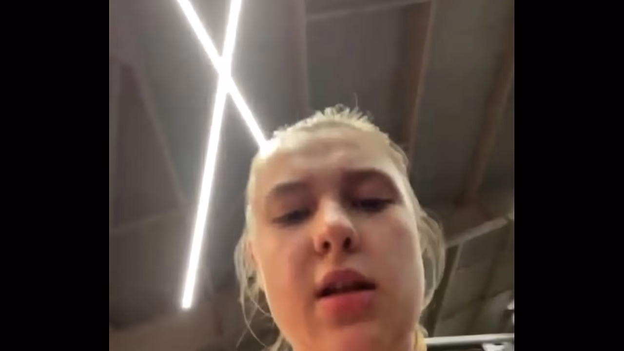 Stepsister fucking with trainer in the gym