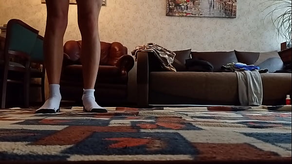 Big juicy ass blonde fucked hard on the floor