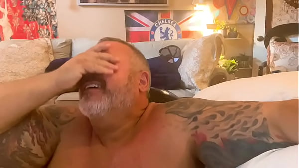 Download Video - CHUB HAND-FREE LOVES YOU WATCHING