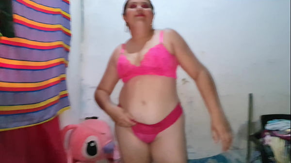 BLONDE IN A PINK BLOUSE MODELS ME.