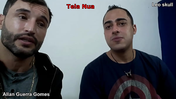 Download Video - leo Skull bate um papo com Allan Guerra Gomes no set de grava&ccedil;&atilde;o do Tela nua