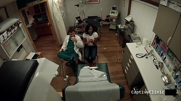 Tori Sanchez Gets Searched for Narcotics by TSA Agent Doctor Tampa At BondageClinic - Reup