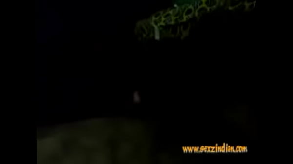 Indian Babe plays with dick - Asian sex video