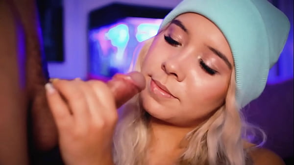 Blonde with a cute face gives her boyfriend a f...