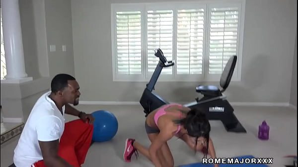 Makayla Cox Gets Animated & Dicked By Personal Trainer Rome Major!