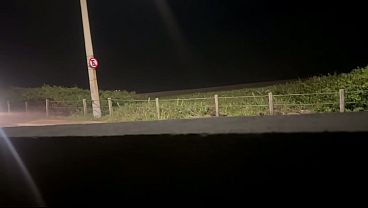 CASADA GOSTOSA FODEU ATRAS DO MURO NA RUA