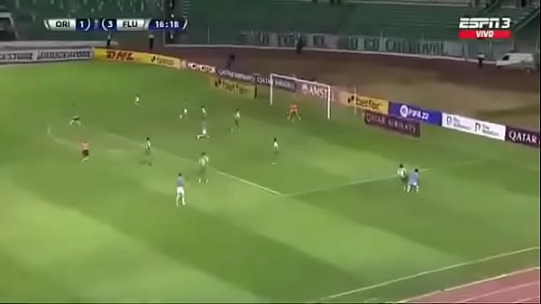 Orientito petrolero en su casa