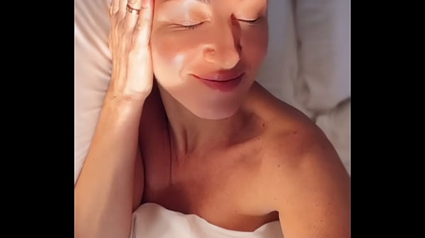 Coucou toiN'oublies pas que je suis la MILF la plus Sal-ope... ...