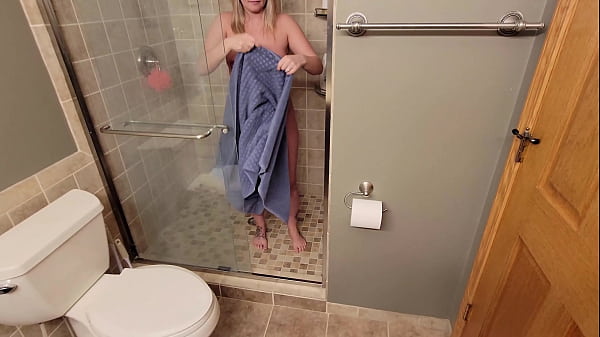 Download Video - Stepson&comma; please do&excl; PREGNANT Stepmother fucks teen