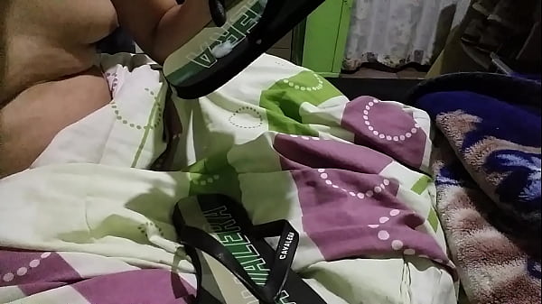 I came on top of a friend's Cavalera slipper and then I spread all the cum with my tongue over the slipper and swallowed almost everything. It was a delight to do this! It was very pleasant