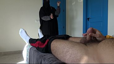 Syrian refugee in Germany dancing for her landlord