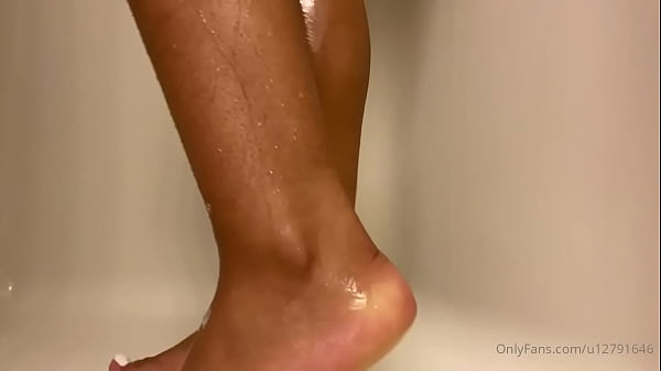 princess.soles washing feet