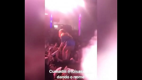 Luisa sonza showing her tail to someone who isn't Cuck
