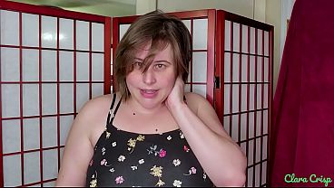 2026年4月 ヘアカット前後 - ショートヘアのブルネットの熟女