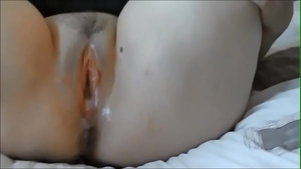 wife wearing wedding ring creampied by masseuse videos
