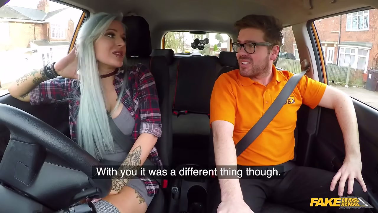 Anal sex and Dildo double penetration with Alexxa Vice - Fake Driving School