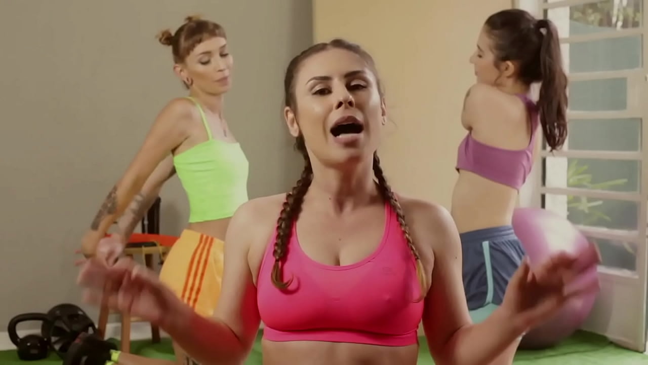 LAS DESNUDAS EMME WHITE, BIA ROMANXXX Y NITTIE ESTÁN EMOCIONADAS CON LA FITNESS Y DECIDEN DEJAR LA PERRA
                     lesbian pussy latina petite brazilian brunette big ass oral sex buceta morena small tits sexo oral bunda grande morena gostosa emme white peitos pequenos bia romanxxx as safadas brasil nittie muchos negros