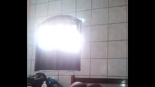 Download Video - COROA REBOLA NO PAU DO NEGAO