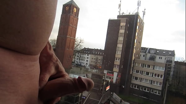 Download Video - Cumshot in hotel window Cologne&comma; many people around - exhibitionist
