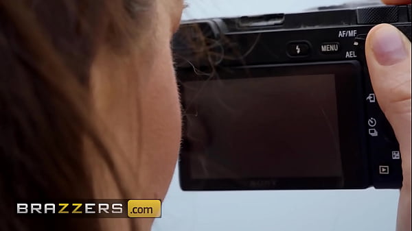 Download Video - BRAZZERS - Exhibitionist Jada Sparks Meets Tourist Jordi In Public & Decides To Get A Good Dose Of Fucking With Him