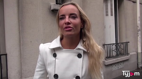 Stunning vegan blonde Victoria Pure wants to open a restaurant and gets fucked in the ass