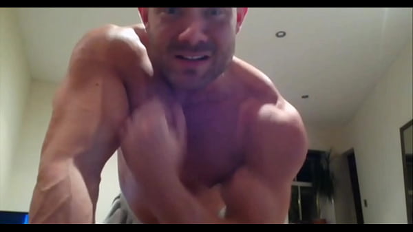 MUSCLE WORSHIP AND JERKING WITH HUGE CUMSHOT