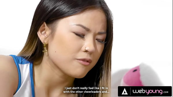 Download Video - Captain Harmony Rivers's Cheerleader Tutoring For Newbie Lulu Chu Turns Into Steamy Pussy Feast