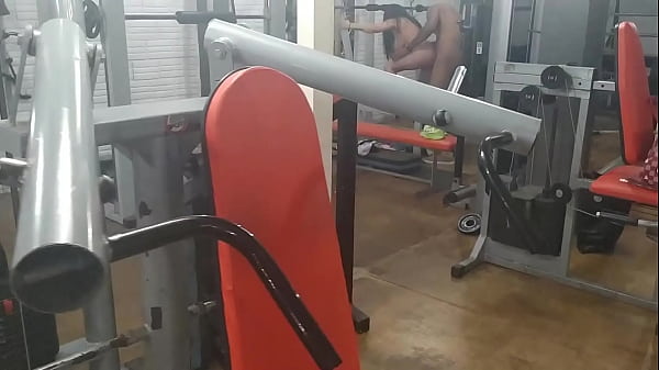 Student drove the gym trainer crazy and they had sex right there
