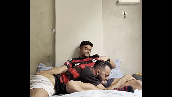 Download Video - fiz troca troca com o jogador hetero