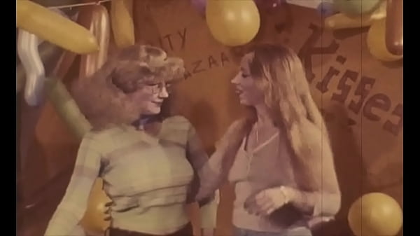 Dark Lantern Entertainment presents 'A Vintage Christmas Balloon Shop'