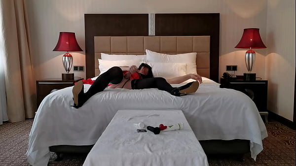 Michelle Ernandes Slutty Live WEB Show from Gua...