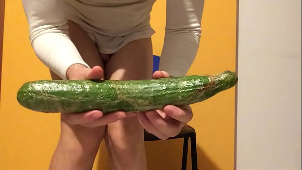 30 centimeters of long cucumber for my very ver...