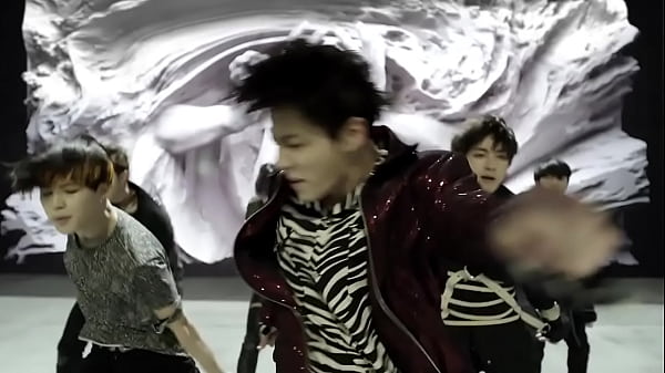 BTS - FAKE LOVE / OFFICIAL [MV]