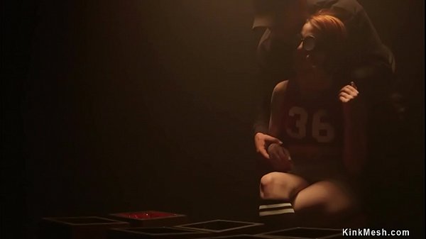 Newcomer sub whipped on device obndage
