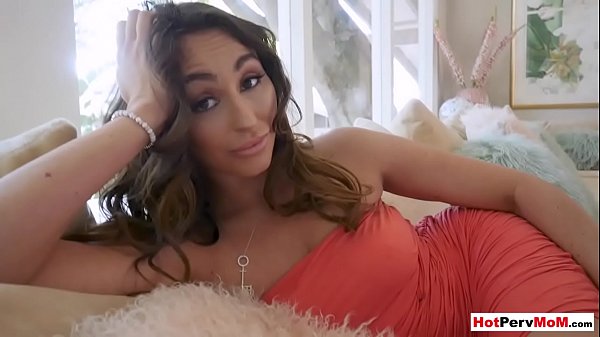 Special attention for my busty MILF stepmothers...